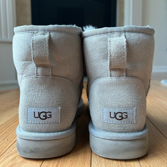 Great Condition Ugg Classic Mini II Boot - Picture 4 of 7
